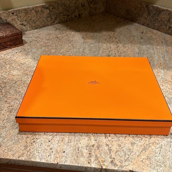 NWOT Hermes sweater box. No sweater just box - Picture 2 of 8